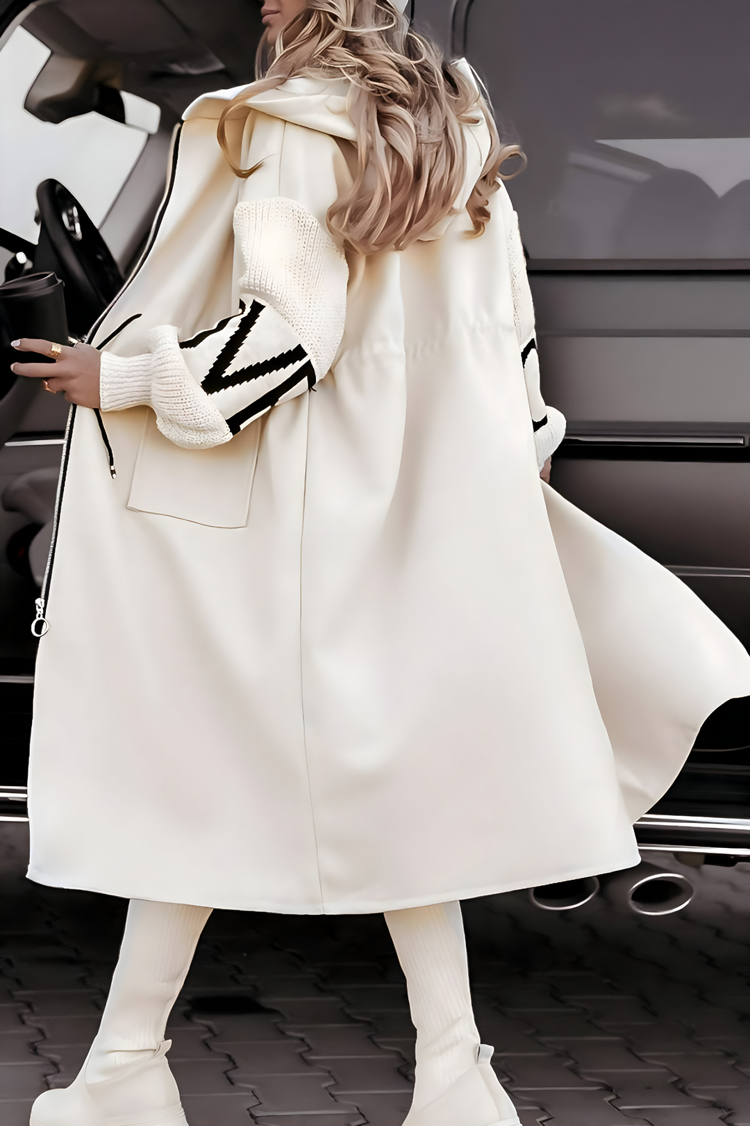 SÍNE | WOMEN’S JACKET WITH KNITTED SLEEVES AND HOOD
